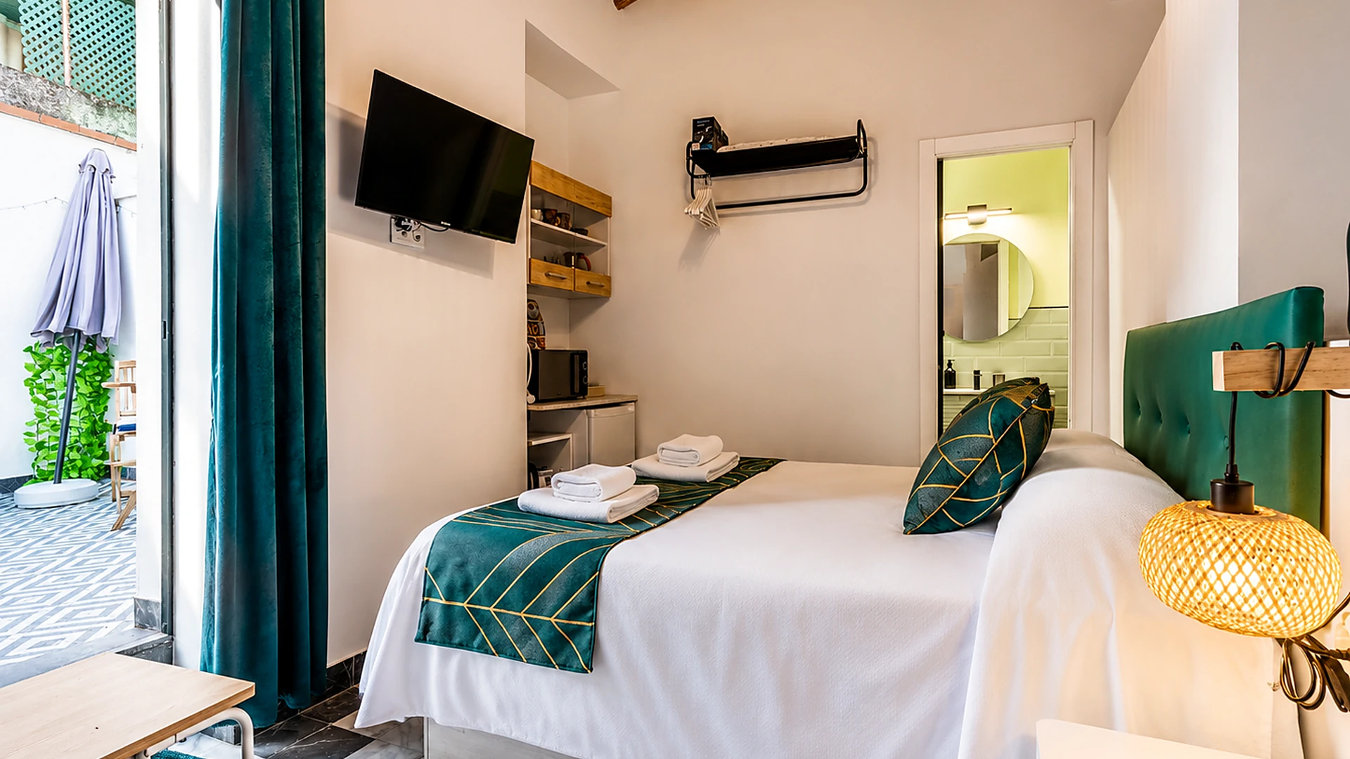 Dormitorio de Zahra en Alquivir Suites